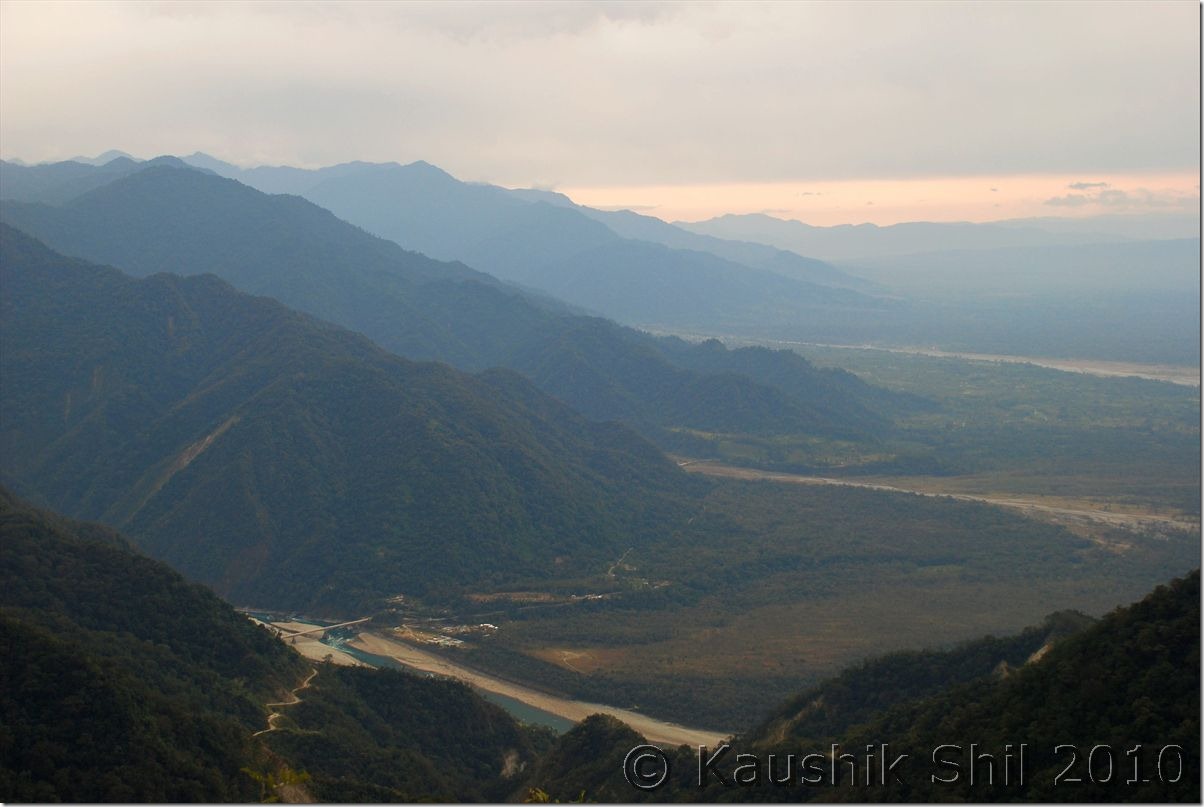 0598_Parsuram Kund Bridge where Hill Meets Plane