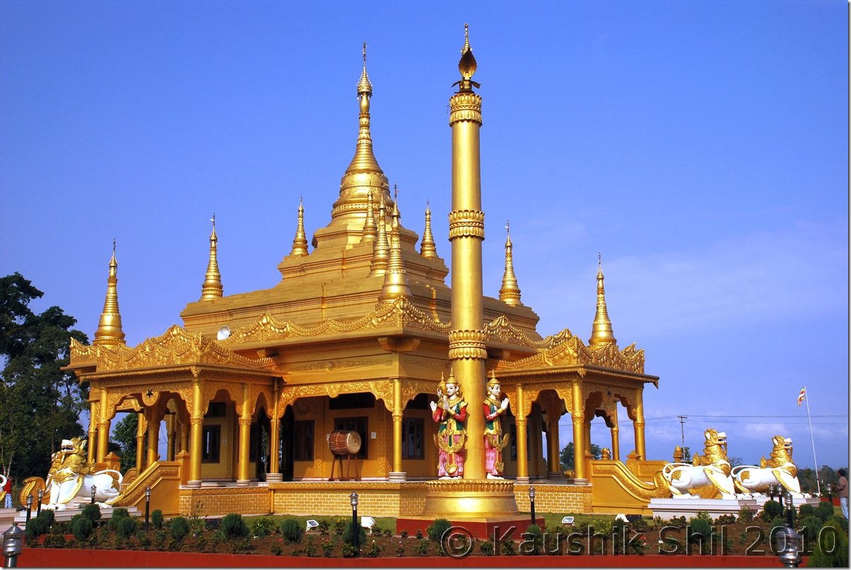 0680_Tengapani Buddhist Temple inspired by Mynamar Pagoda Style