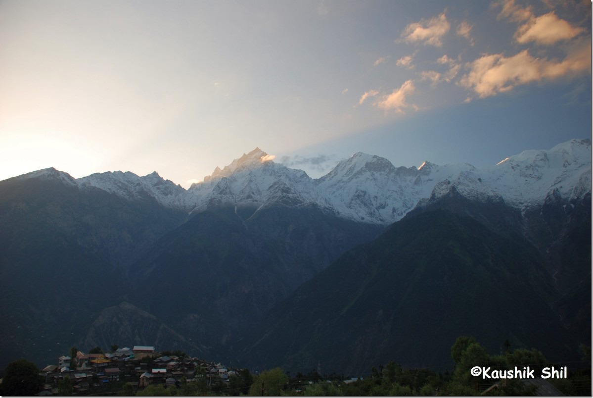 10503_Kalpa Village waking up