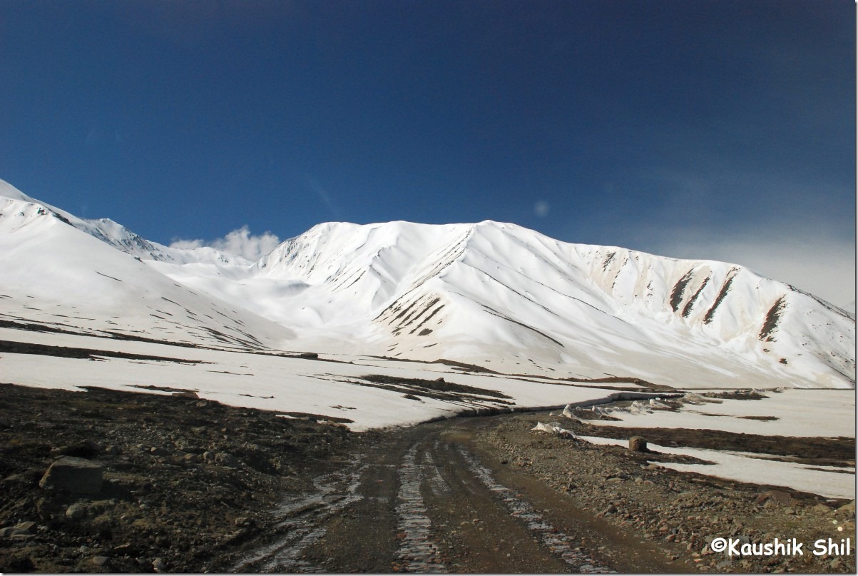 30034_Approaching Kunzum